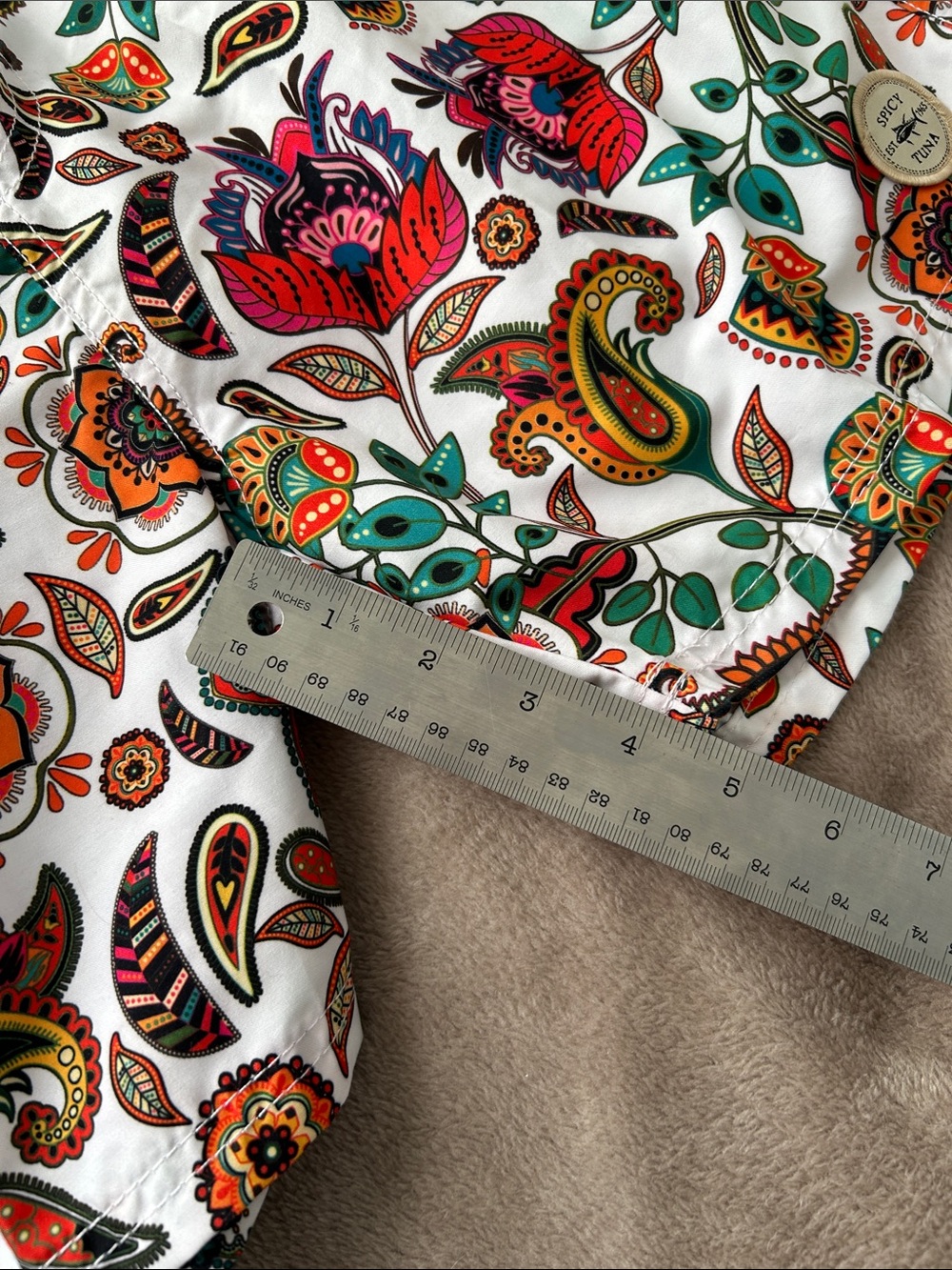 Vintage Spicy Tuna Men's Swim Shorts, Size M Small, Paisley/floral pattern, EUC - Picture 6 of 7